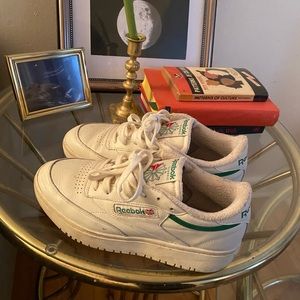 ⭐️ VINTAGE REEBOKS W 7.5 ⭐️